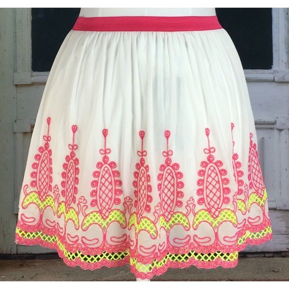 That Touch of Pink Mini Skirt - Picture 3 of 4