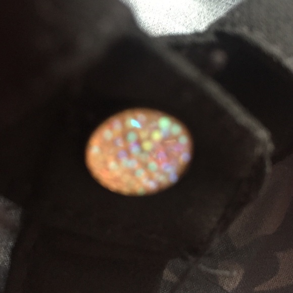 BRAND NEW black/beige sleeveless button shirt - Picture 3 of 4