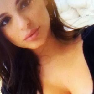 Meet your Posher, Lia evette