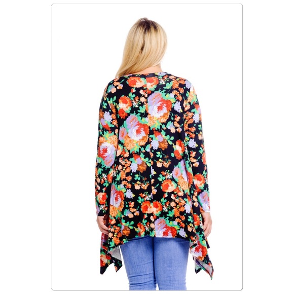 Multi-Color Floral Tunic💥HP💥 - Picture 2 of 4