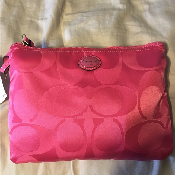 Coach weekender small w/ makeup bag