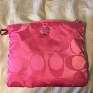 Coach weekender large size with makeup bag