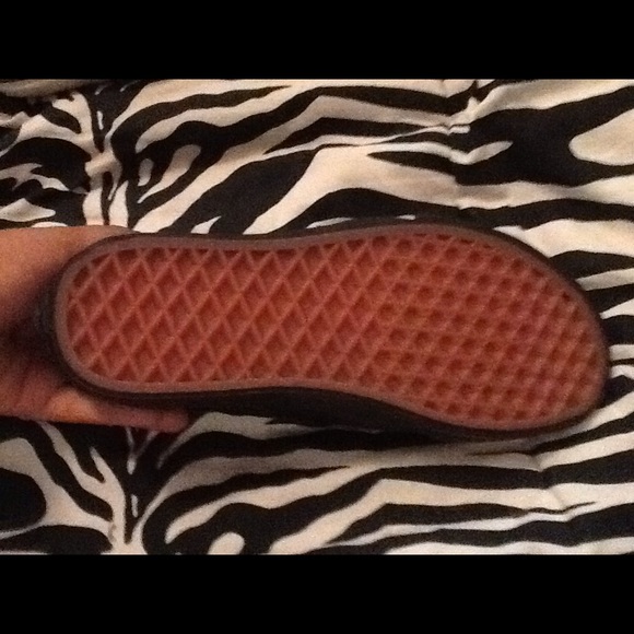 Vans - Picture 2 of 3