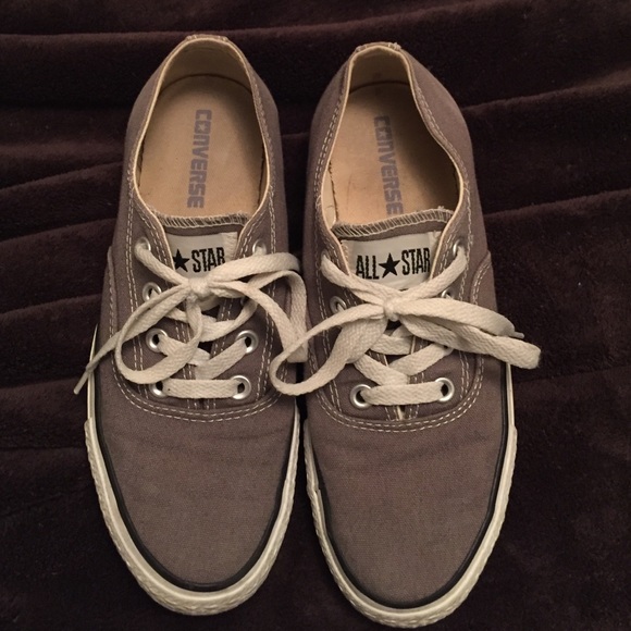 Grey Converse! Mens size 6, Women's size 8