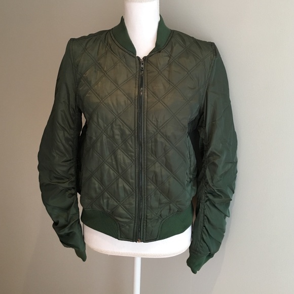 Jackets & Blazers - 🆕Last One! Quilted Bomber Size L