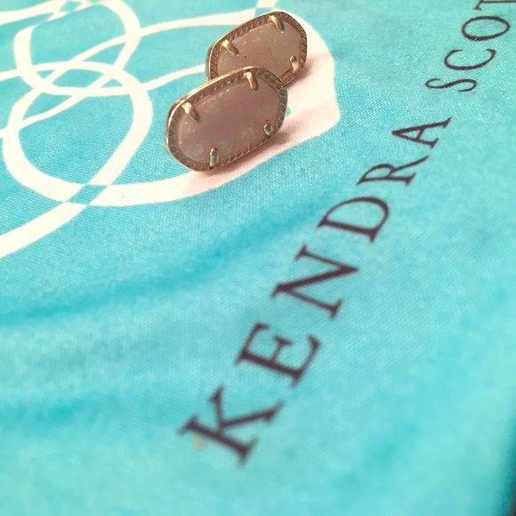 Kendra Scott Ellie Gold stud in Drusy