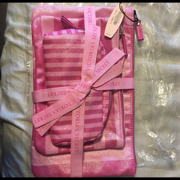 3 pack of Victoria's Secret bags