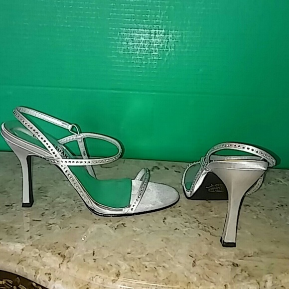 Shoes - Picture 2 of 4
