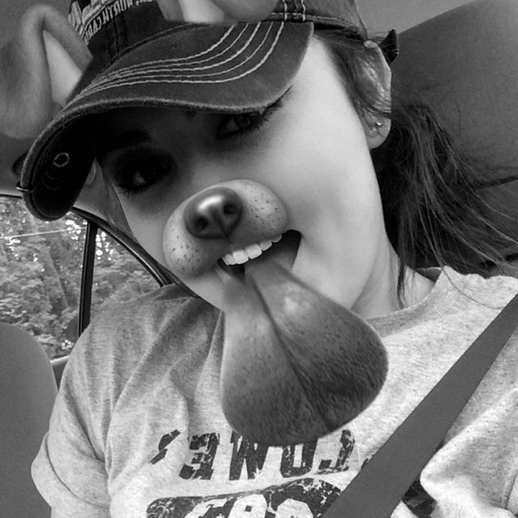 Meet your Posher, Laney