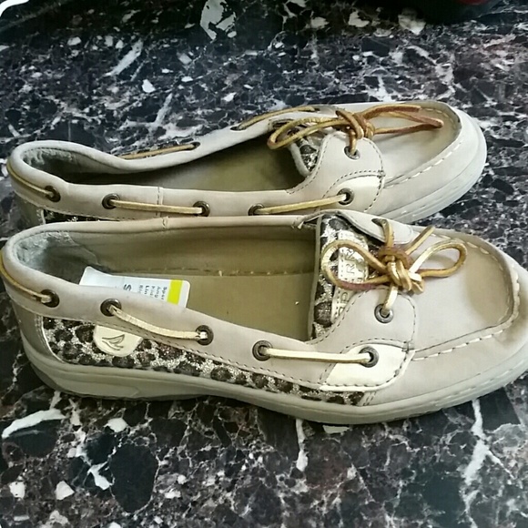 Leopard sperry shoes size 6