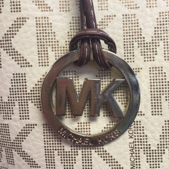 Authentic Michael Kors Purse - Picture 2 of 4