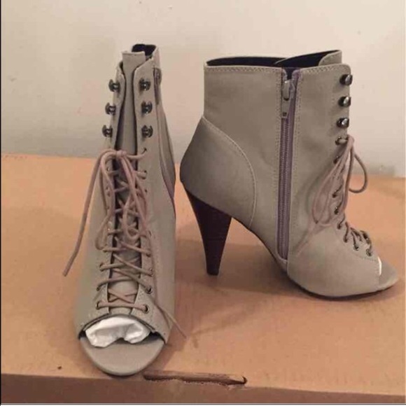 Boots - Picture 2 of 3