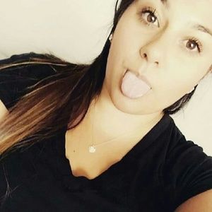 Meet your Posher, Arielle