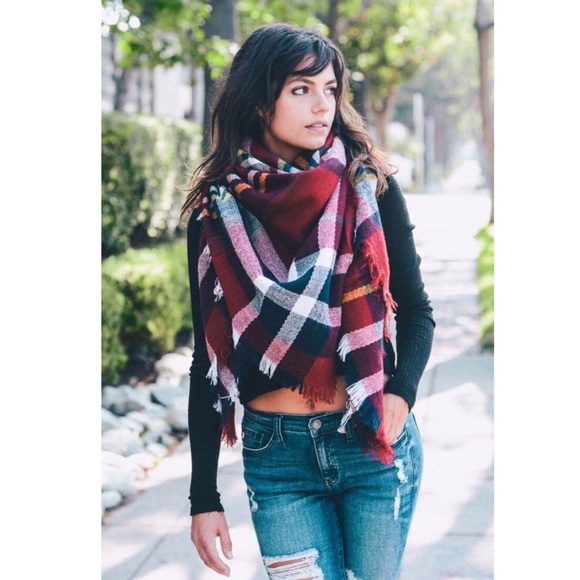 Accessories - The Perfect Fall Scarf