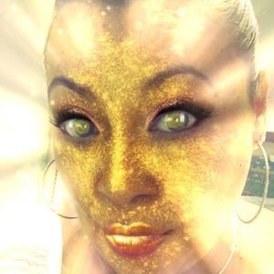 Meet your Posher, Magda