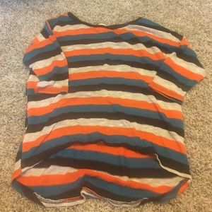 Cute quarter sleeve shirt.