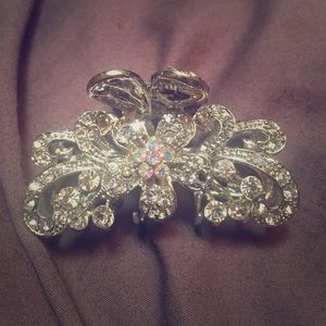 Silver rhinestone hair clip