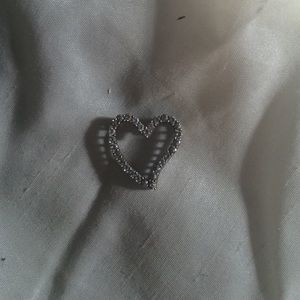 Heart diamond pendant
