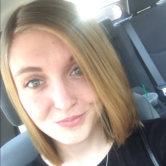 Meet your Posher, Lily