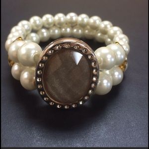 Oval 2 Stranded White Pearl Stretch Bracelet