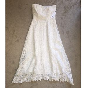 NWT- BB Dakota strapless white dress *