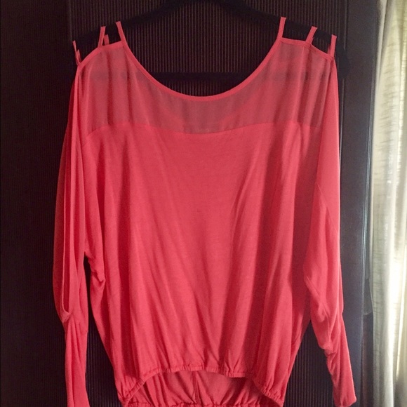 Bebe, Dolman Cold Shoulder, Open sleeve blouse