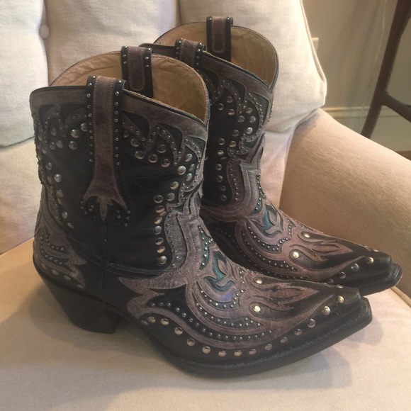 Corral cowboy boots , taupe and black inlay