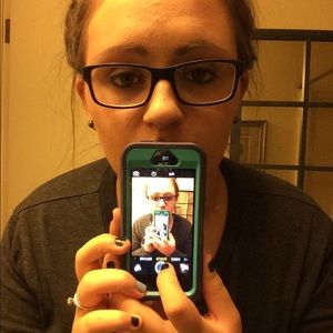 Meet your Posher, Macy