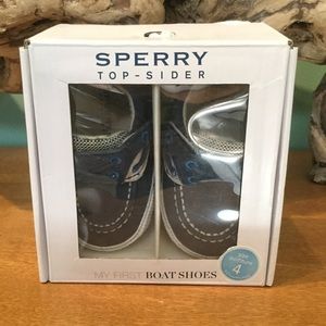 NWT Sperry baby boat shoes Sz 4 M Velcro boy blue
