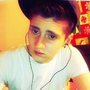 Meet your Posher, Jillian