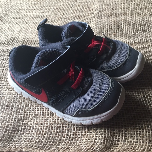 Toddler Nike sneakers