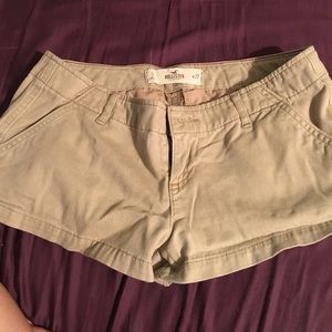 Hollister size 5 khaki booty shorts