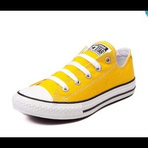 Converse Chuck Taylor style
