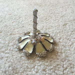 Cute little flower ring holder
