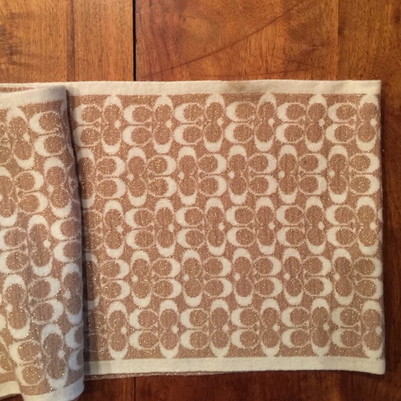 Coach scarf - Picture 4 of 4