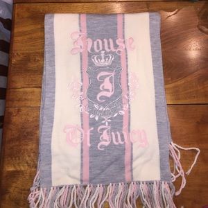 Juicy couture scarf