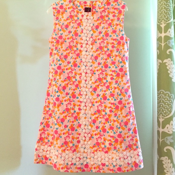 Girls Oscar de la Renta dress