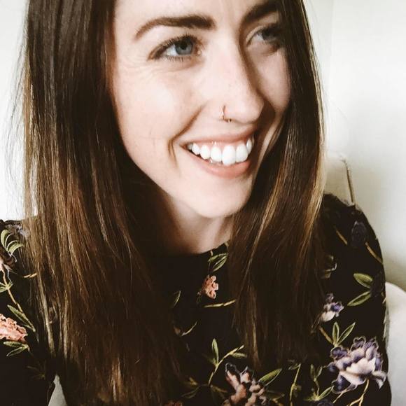 Meet your Posher, April - Picture 1 of 1