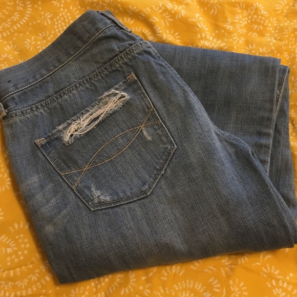 Distressed Abercrombie Erin jeans
