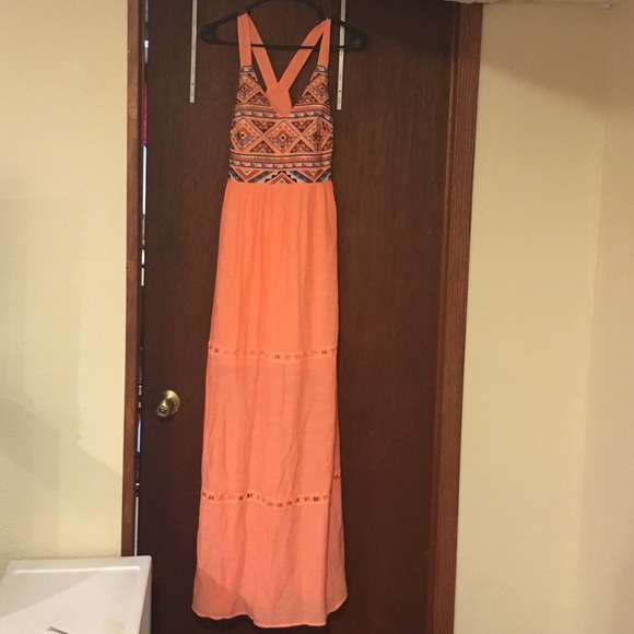 Super cute brand new dress 😍