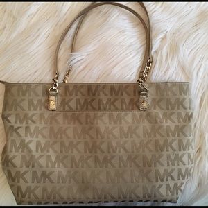 Michael Kors purse