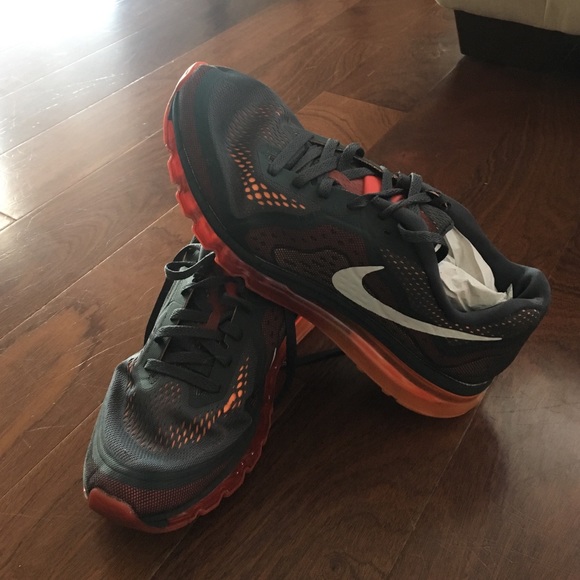 Men's 2014 Nike Air Max size 13