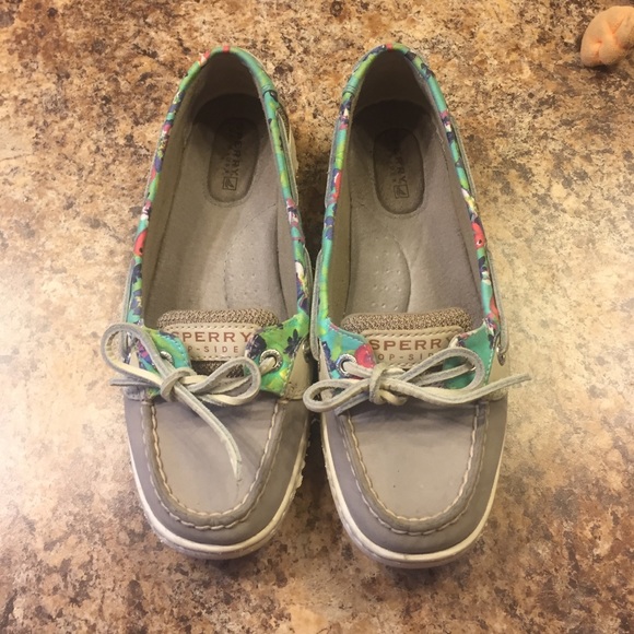 Sperry boat shoes