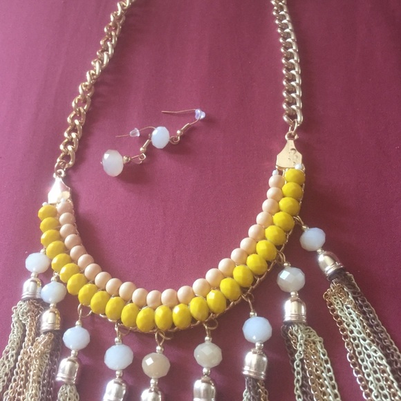 Yellow and gold necklace...and earring... - Picture 1 of 4