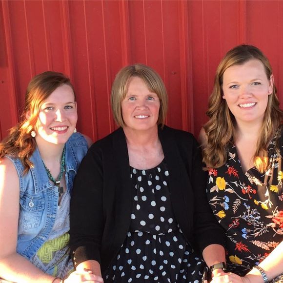 Meet your Posher, Shelby - Picture 1 of 1