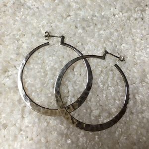 👀 Silpada hammered hoops