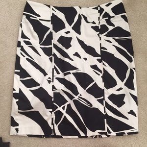 EUC pencil skirt