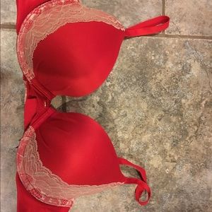 Victoria Secret • Very Sexy Plunge Bra 36B