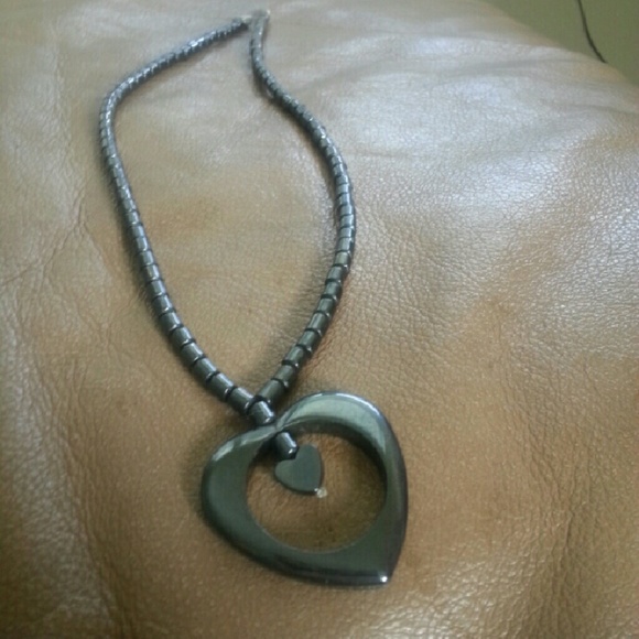Black heart necklace - Picture 1 of 1