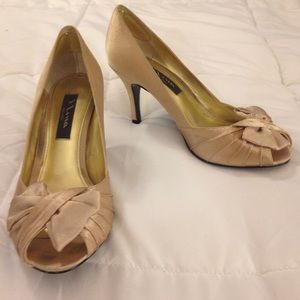Nina gold/ champagne colored peep toe heels